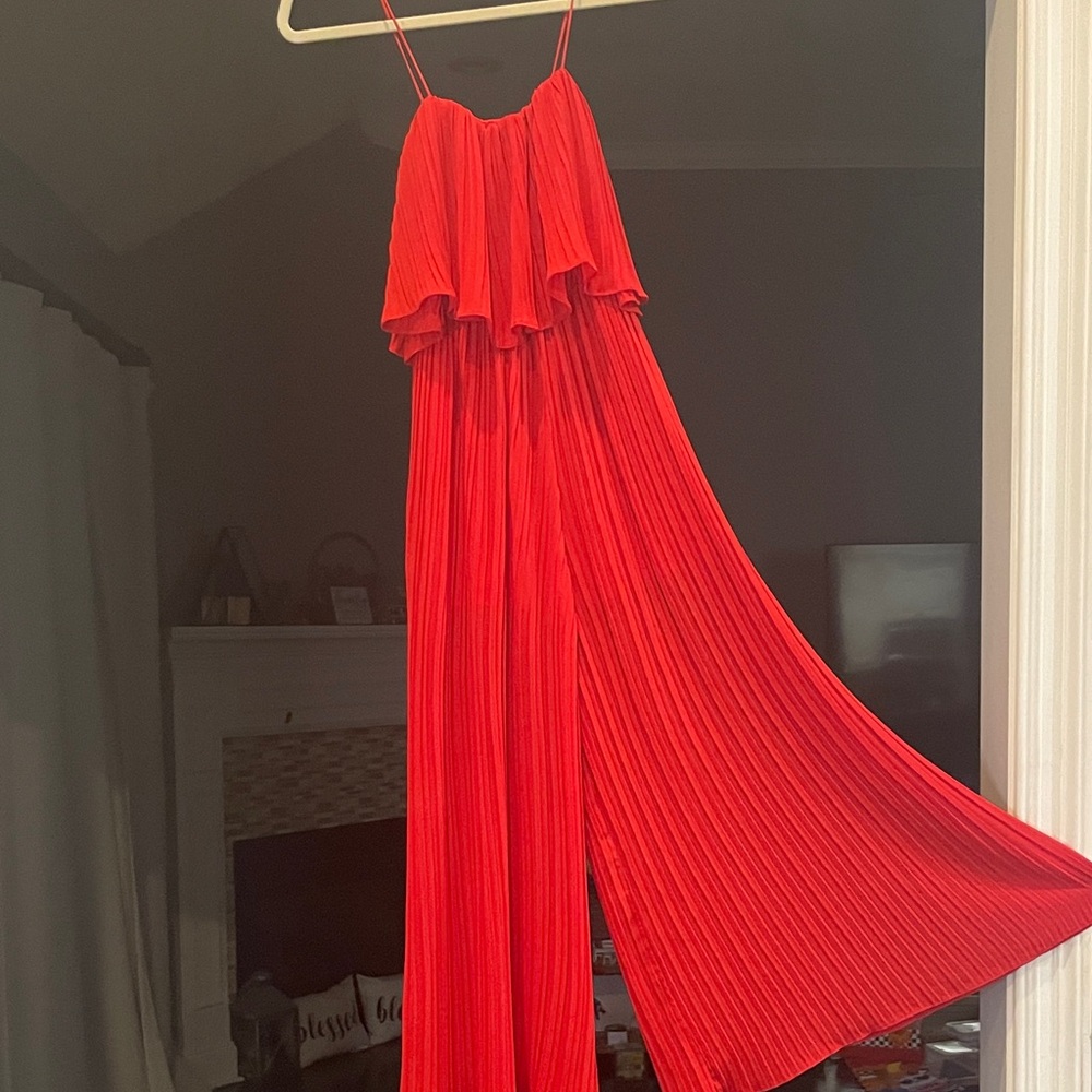 Essue Vibrant Red Pleated Jumpsuit